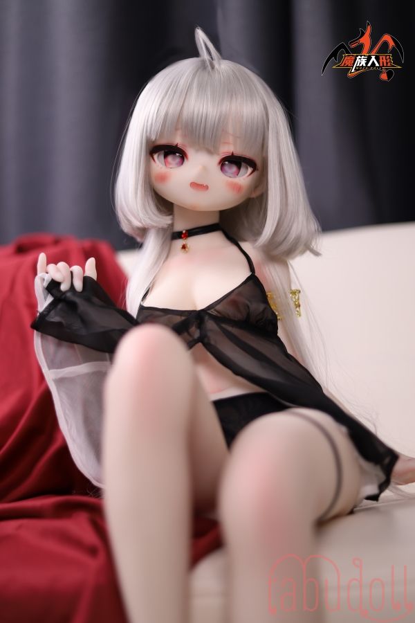 小型 アニメ 大胸 セックスドール