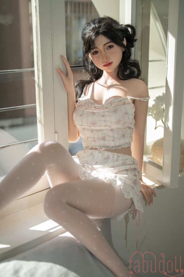 エロ巨乳 ドール 等身 大