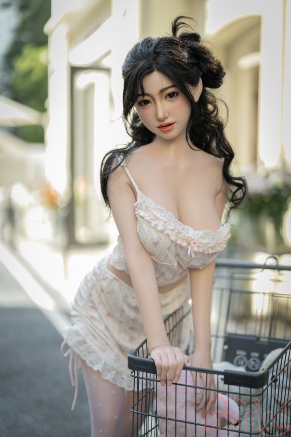 清楚系美人 Eカップ セックスドール