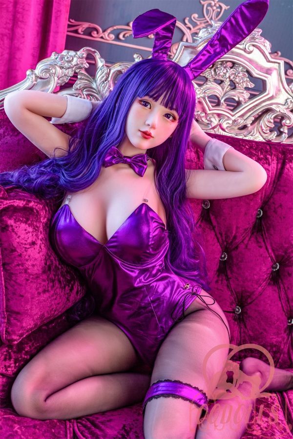  紫の髪 高身長 セックス人形