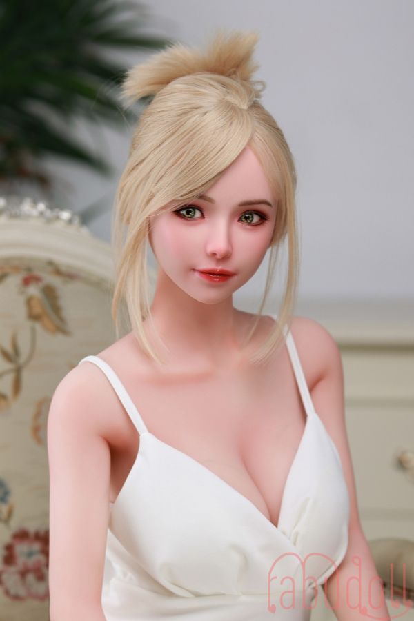  白肌 金髪 スレンダーボディ セックス人形