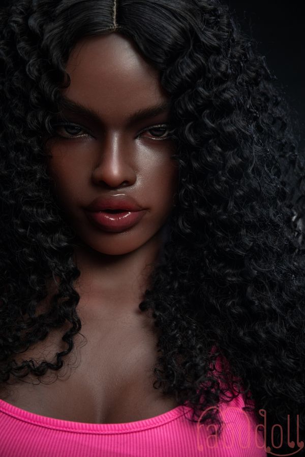  黒人美人 セックス人形
