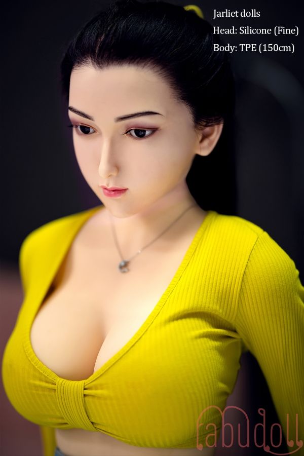  巨乳 アジア美人 秘書 セックス人形