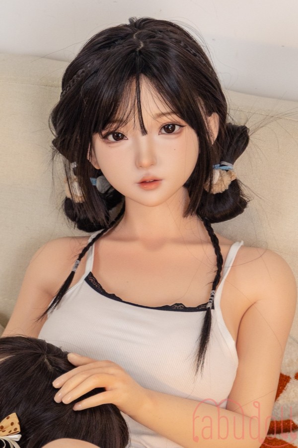  かわいい 巨乳 美少女 黒髪 セックス人形