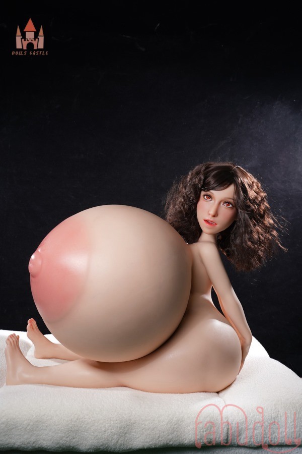 柔らかくて弾力のあるボディ  セックスドール