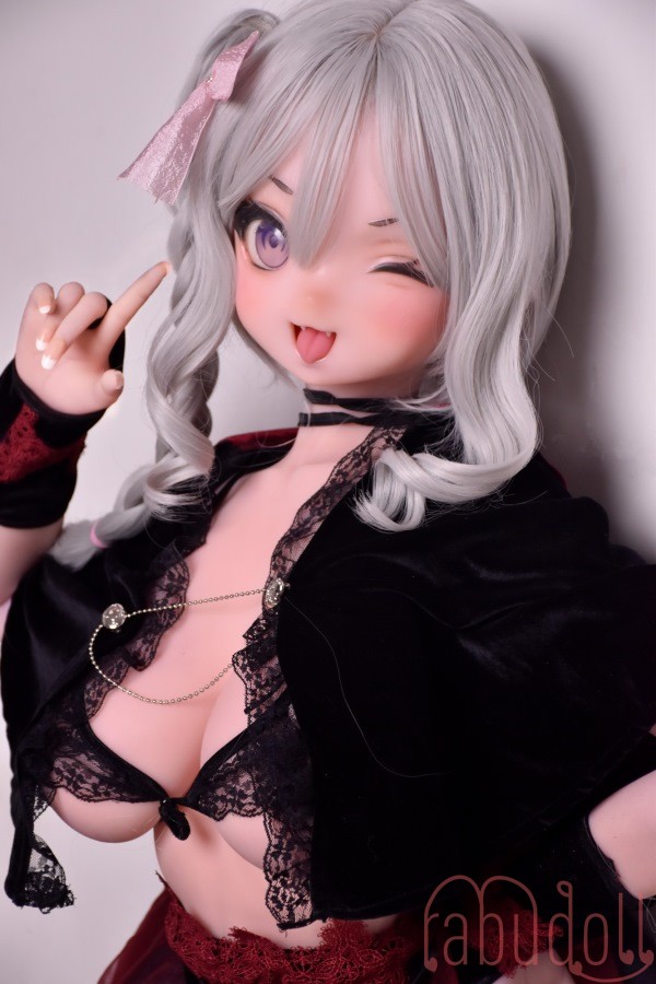 上品で可愛らしい女の子 バスト中 セックスドール