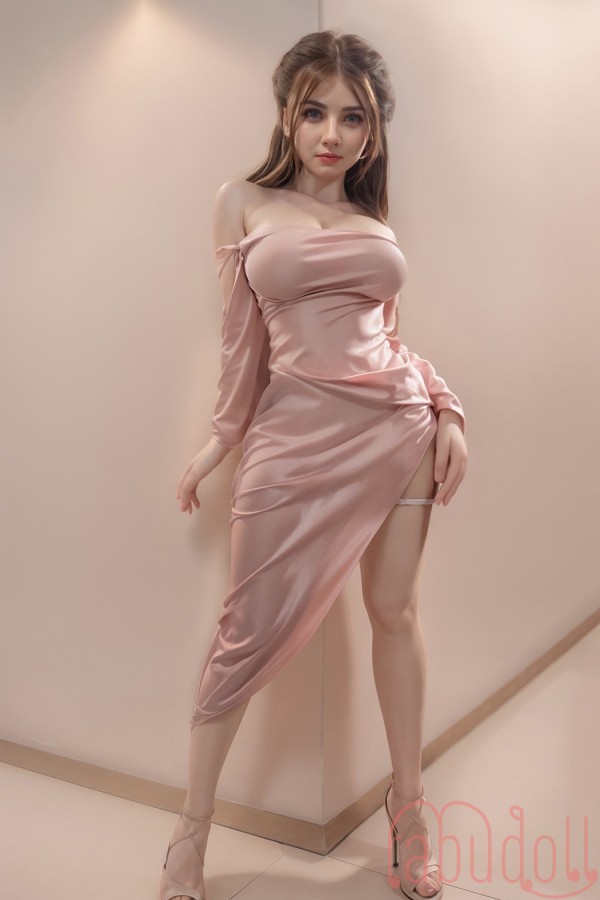 細身なのに適度に肉付き F-cup セックスドール