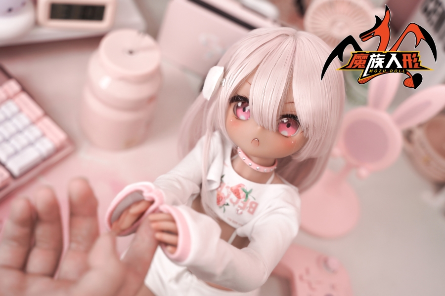 褐色肌のロリが可愛い 等身 大 ダッチワイフ