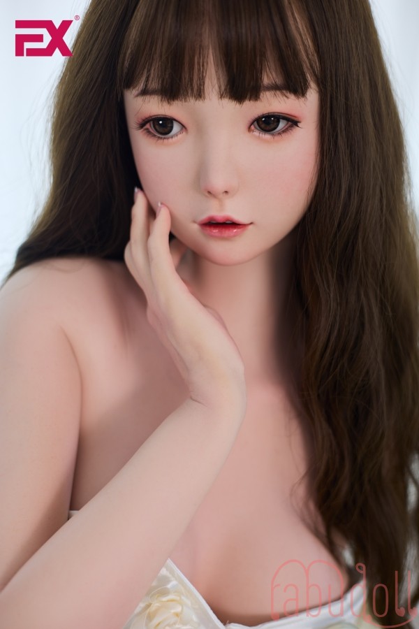 かわいい長い髪の女の子 D-Cup セックスドール