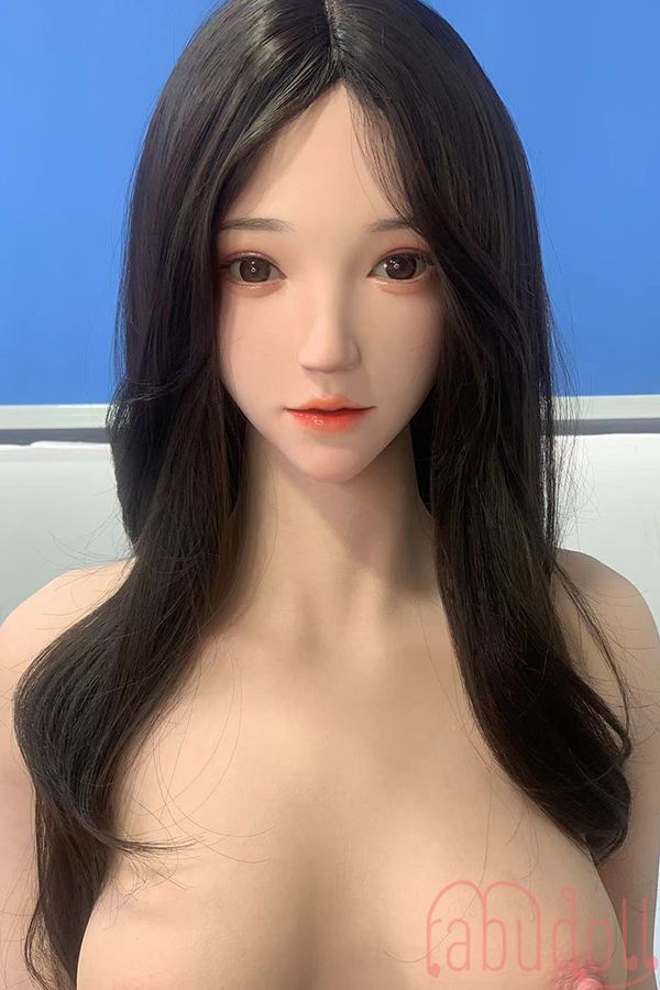 BezlyaDoll 2.2CF